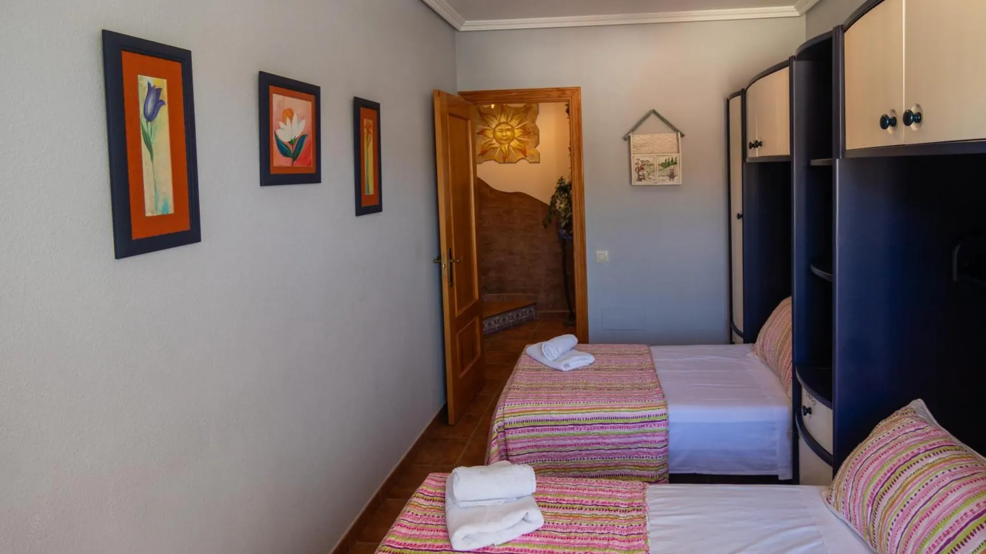 El Velero Isla San Jose A 200M Playa Villa 0*, San Jose (Almeria) Spain